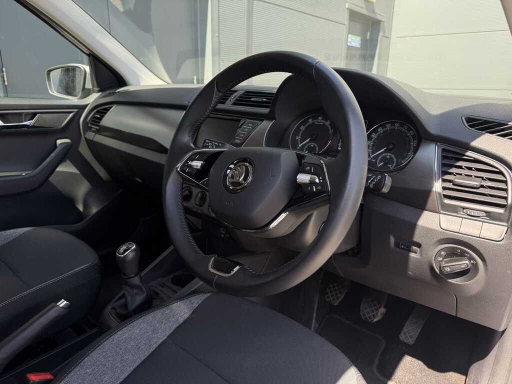 Skoda Fabia 1.0 Tsi Se Drive YD21TZE Silver #2