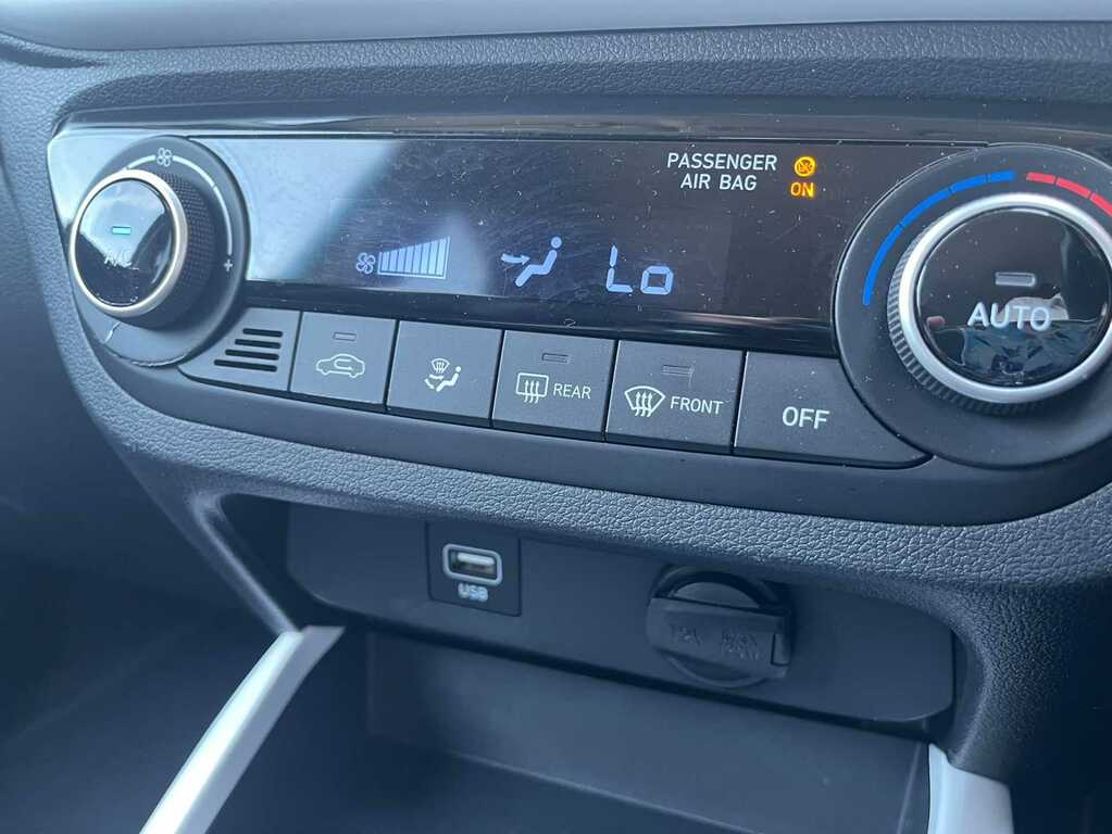 Hyundai I10 1.2 Se Connect Hatchback Euro 6 Green #26