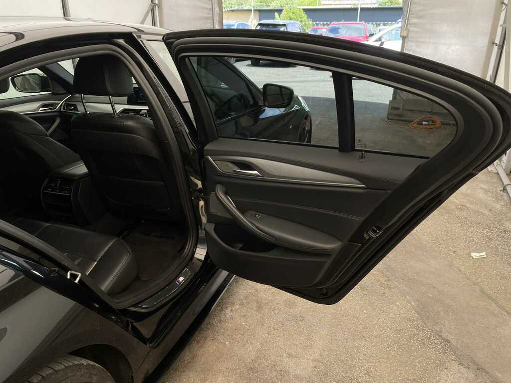 BMW 5 Series 530D M Sport Black #3