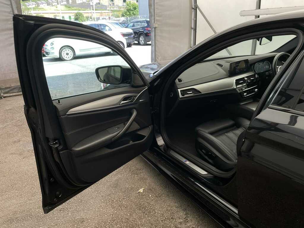 BMW 5 Series 530D M Sport Black #6