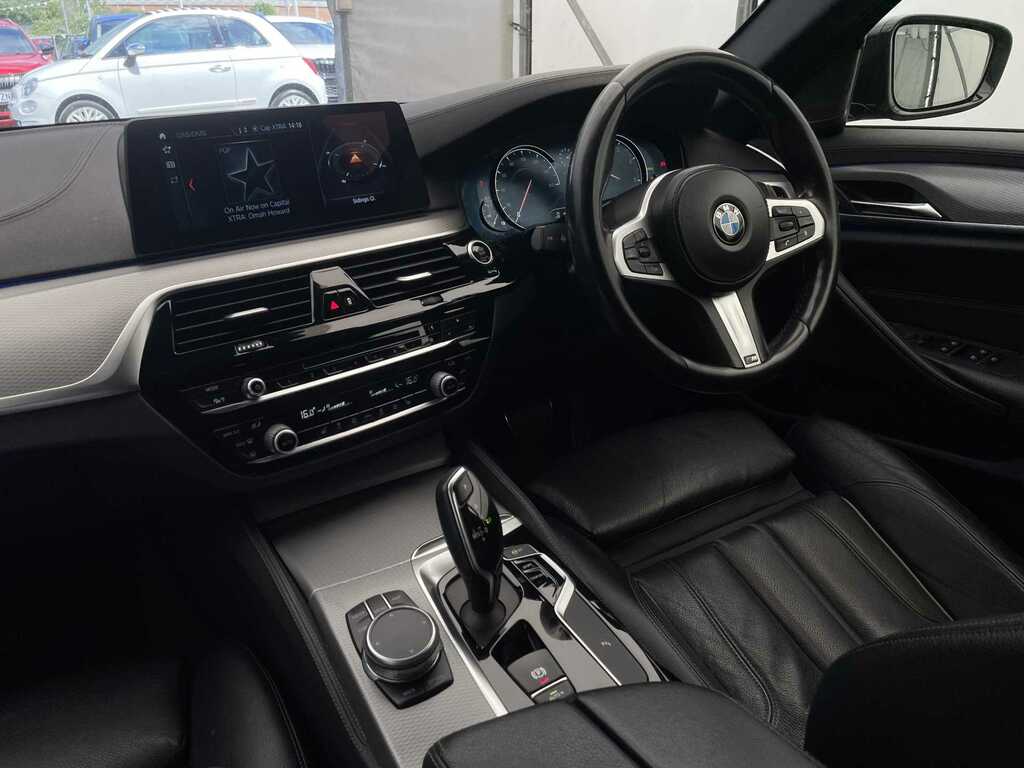 BMW 5 Series 530D M Sport Black #5