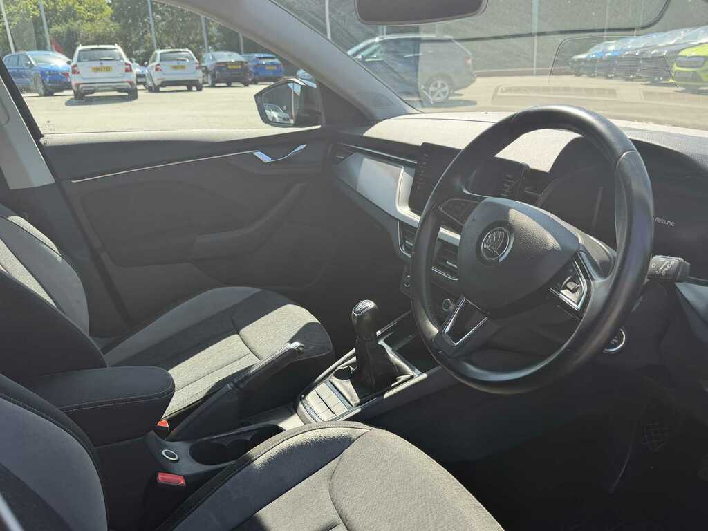 Skoda Scala 1.0 Tsi Se L Black #6