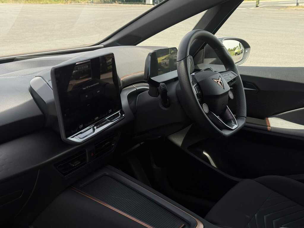 Cupra Born 170Kw E-boost V2 59Kwh Black #6