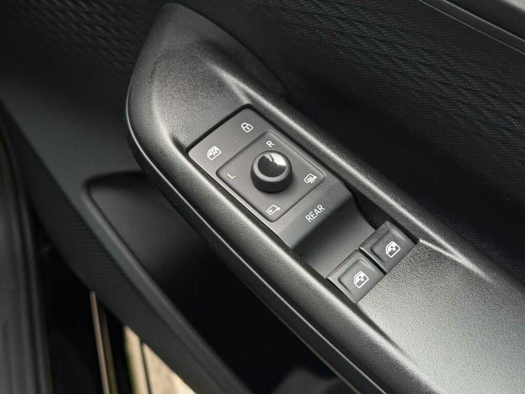Cupra Born 170Kw E-boost V2 59Kwh Silver #11