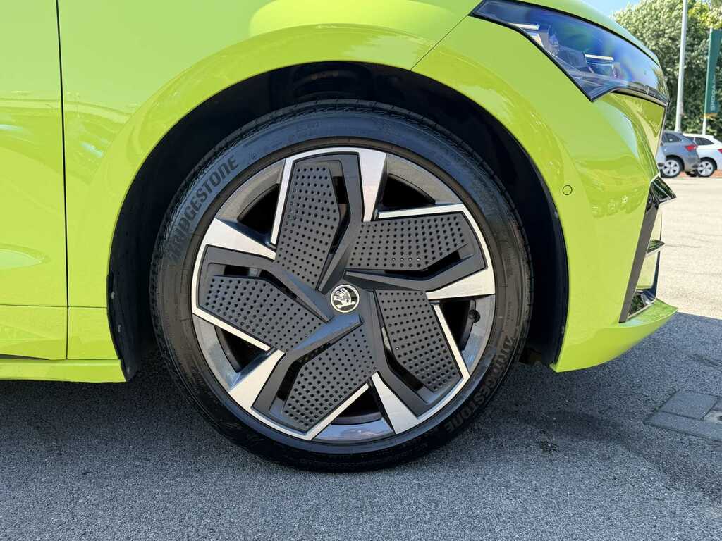 Skoda ENYAQ 220Kw Vrs 82Kwh 4X4 YD73NJO Green #5