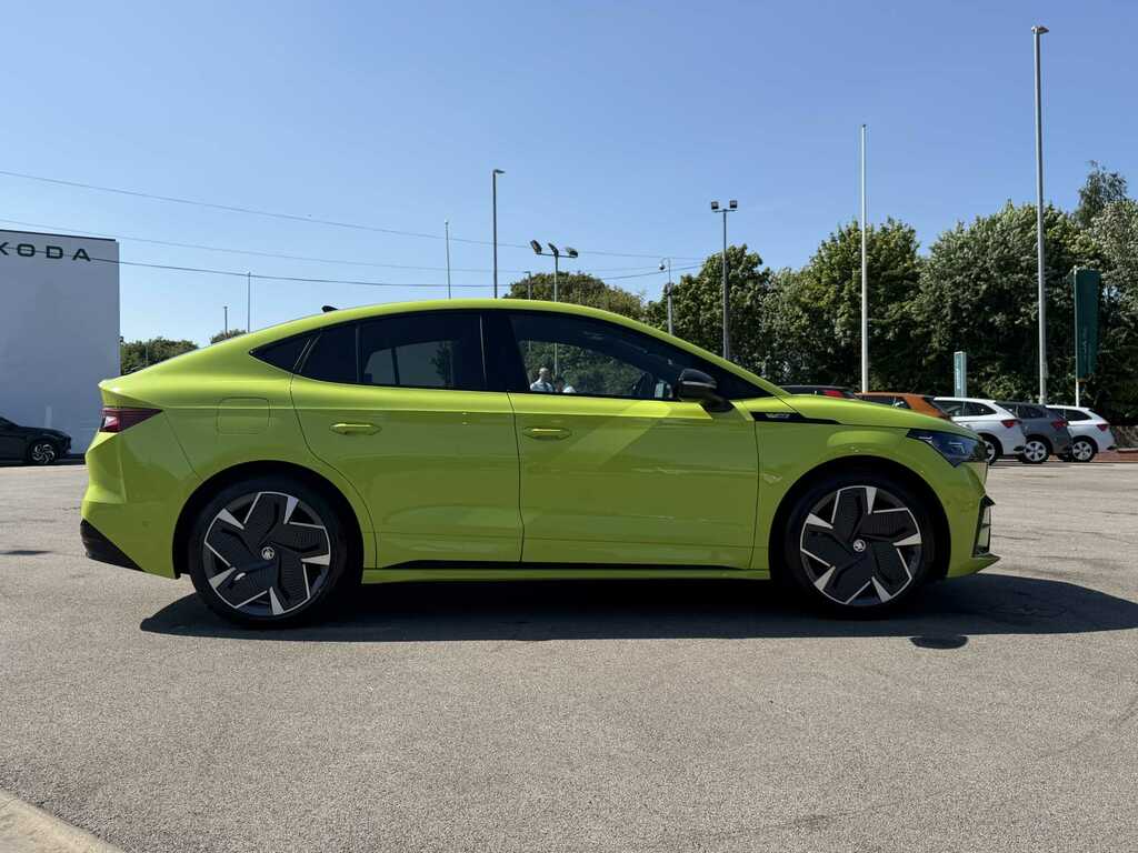 Skoda ENYAQ 220Kw Vrs 82Kwh 4X4 YD73NJO Green #4