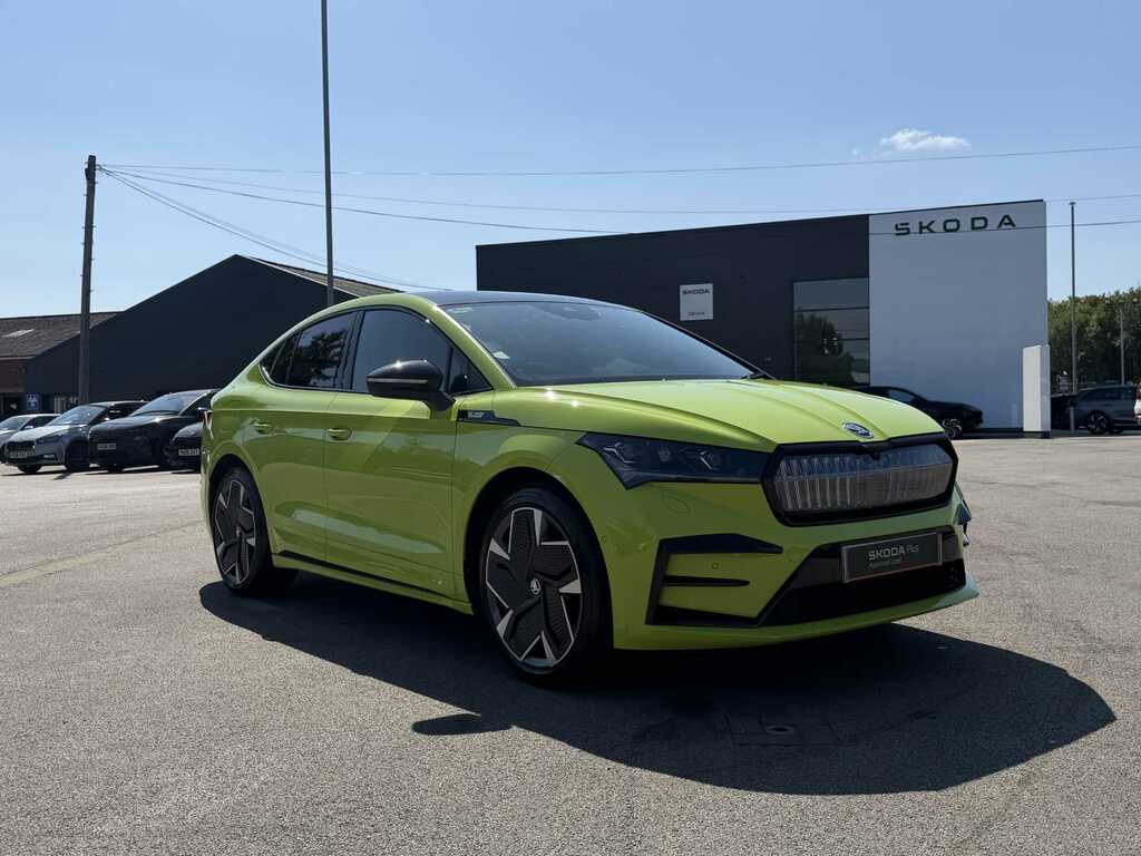 Skoda ENYAQ 220Kw Vrs 82Kwh 4X4 Green