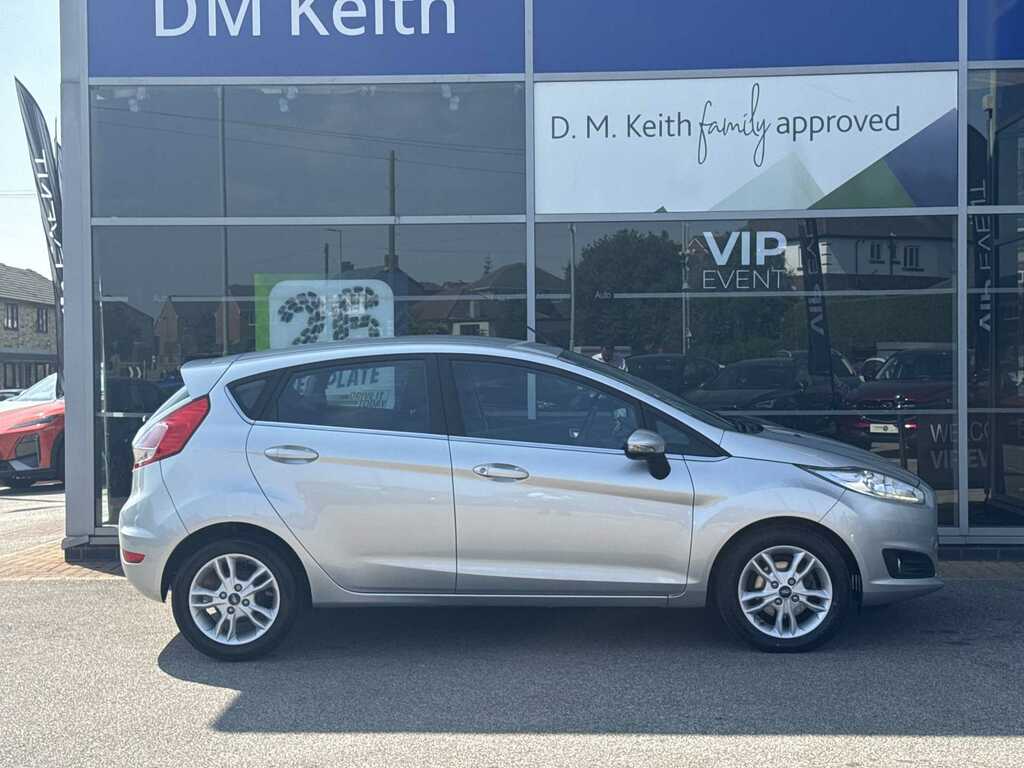 Ford Fiesta 1.25 82 Zetec DL66SVR Silver #4