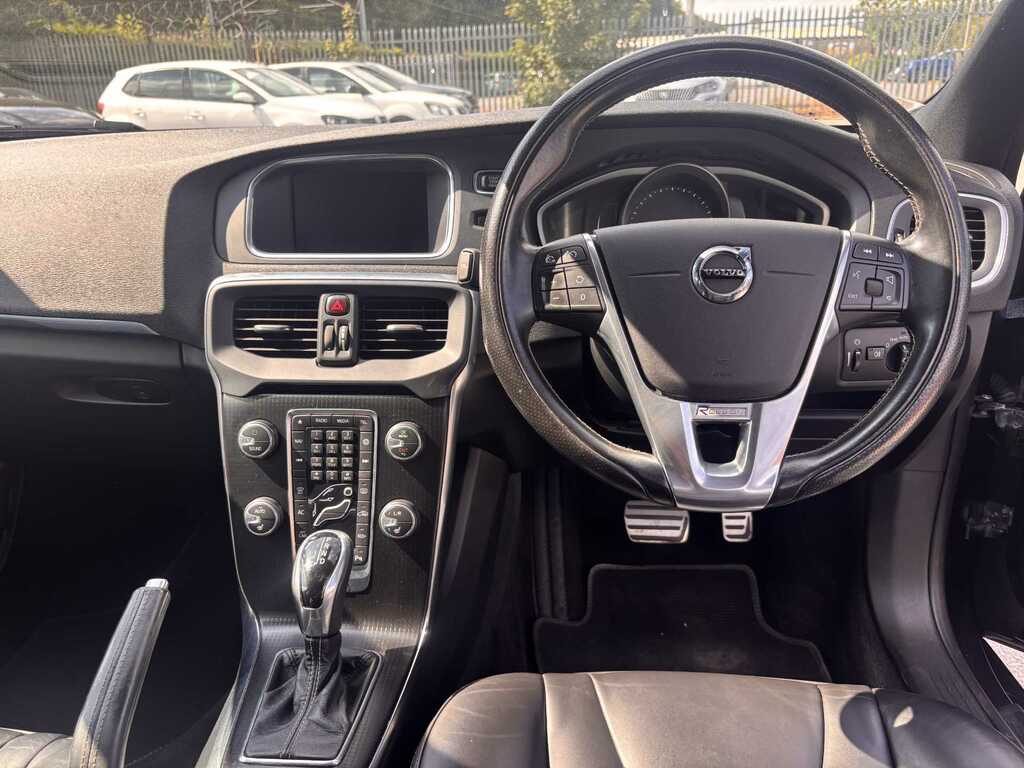 Volvo V40 T3 152 R Design Pro Geartronic LW17LZR Black #6