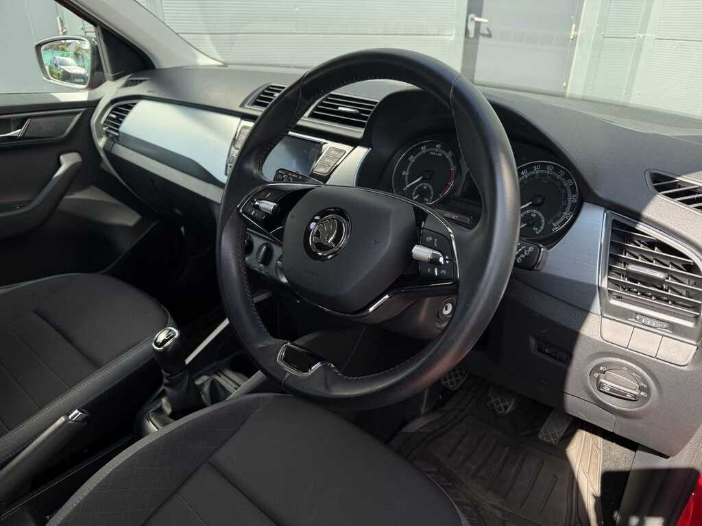Skoda Fabia 1.0 Tsi Colour Edition YY70XCL Red #2