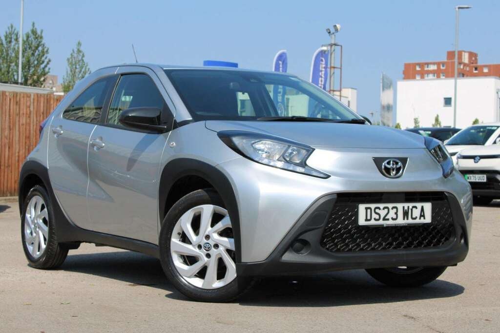 Toyota Aygo X 1.0 Vvt-i Pure Silver
