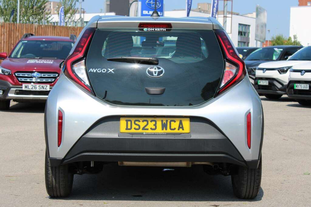 Toyota Aygo X 1.0 Vvt-i Pure Silver #6