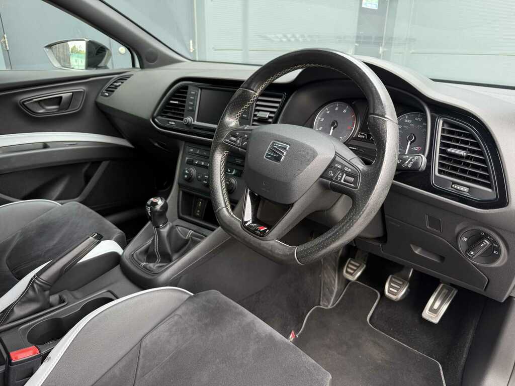 Seat Leon 2.0 16V T Fsi Cupra White #2