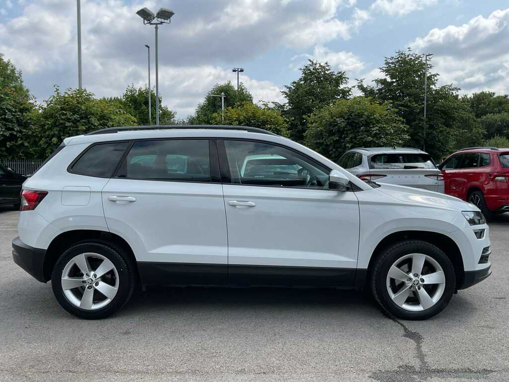 Skoda Karoq 1.5 Tsi Se White #4