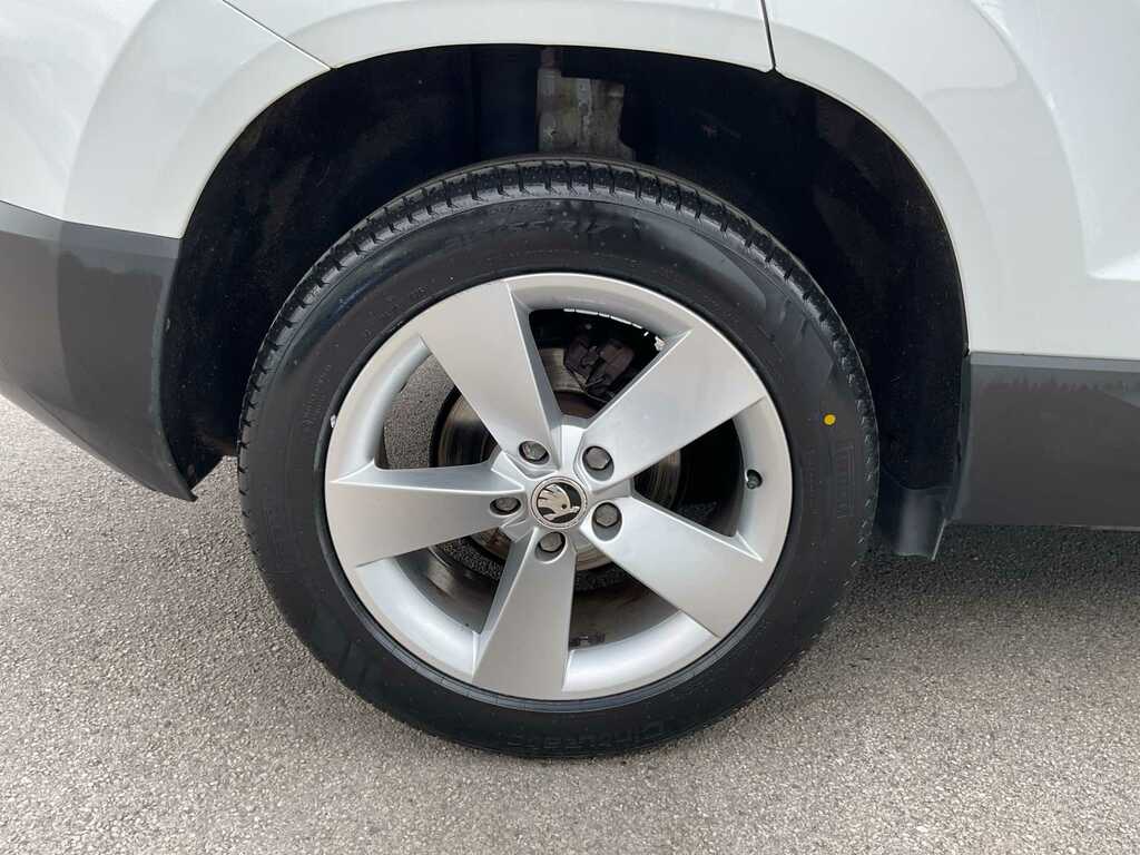 Skoda Karoq 1.5 Tsi Se White #5