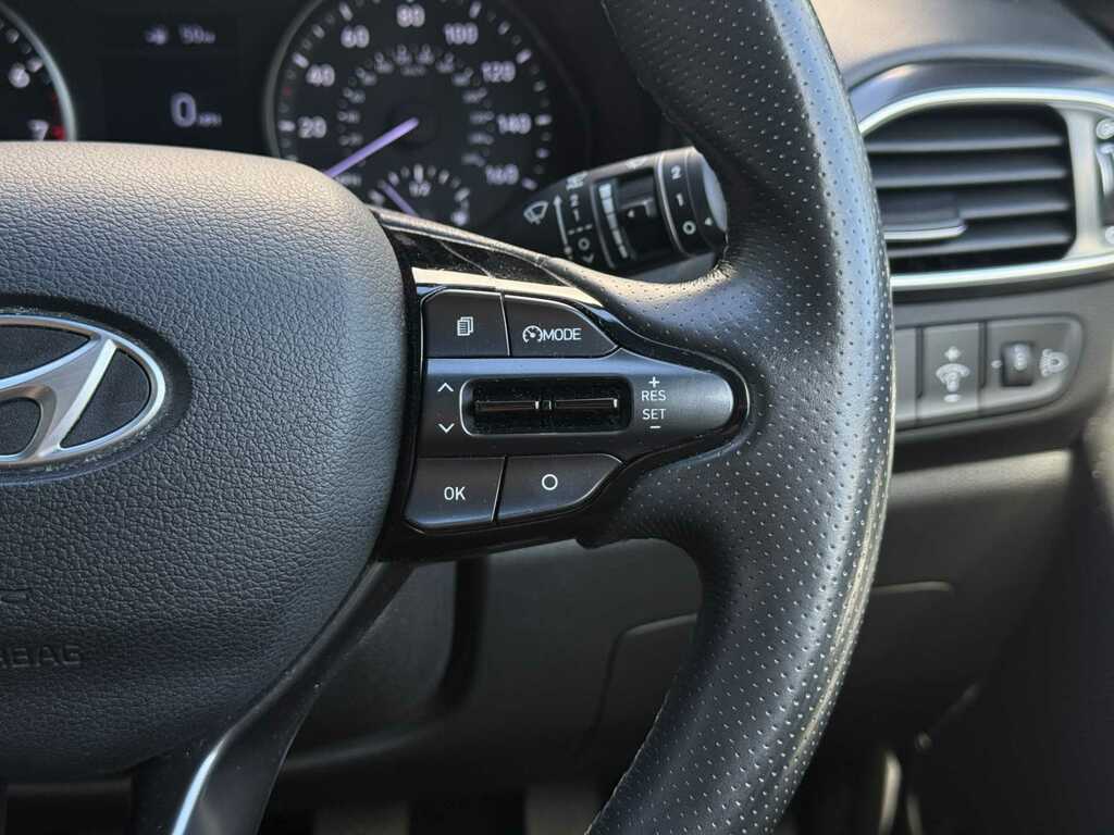 Hyundai I30 Hatchback White #24