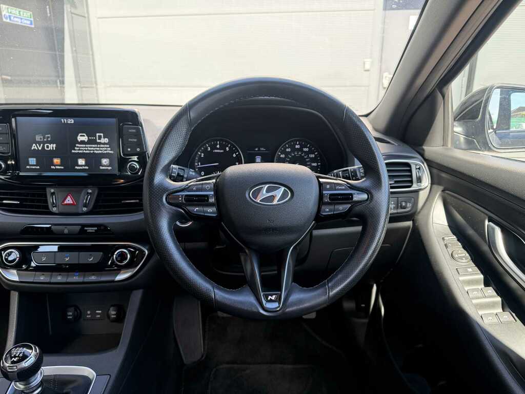 Hyundai I30 Hatchback White #21