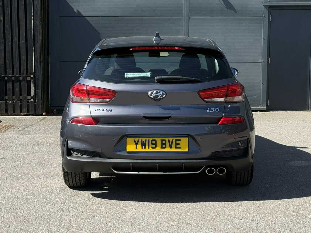 Hyundai I30 Hatchback White #15