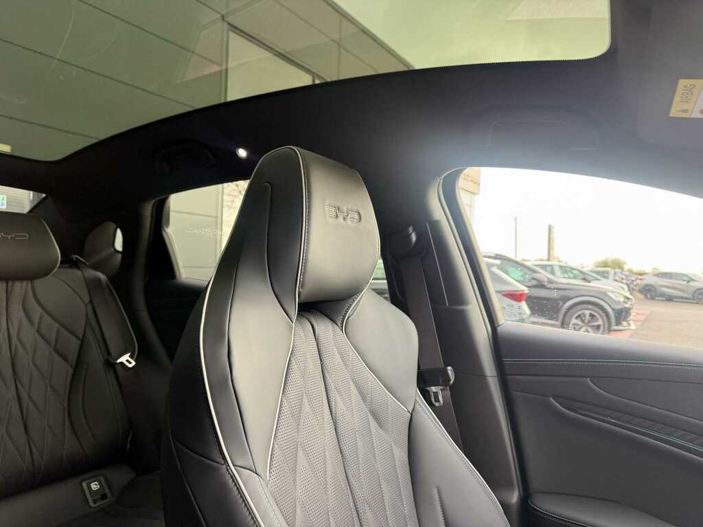 Byd Seal 82.5Kwh Excellence Awd White #10