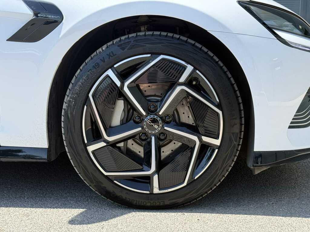 Byd Seal 82.5Kwh Excellence Awd White #27