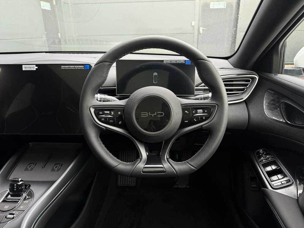 Byd Seal 82.5Kwh Excellence Awd White #13