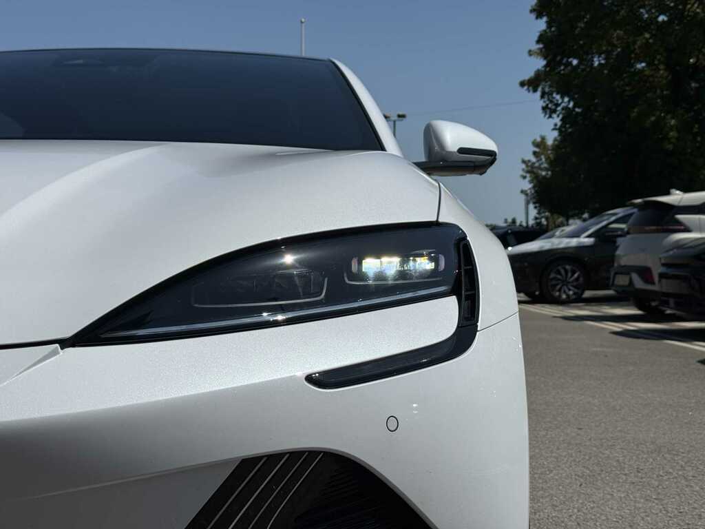 Byd Seal 82.5Kwh Excellence Awd White #24