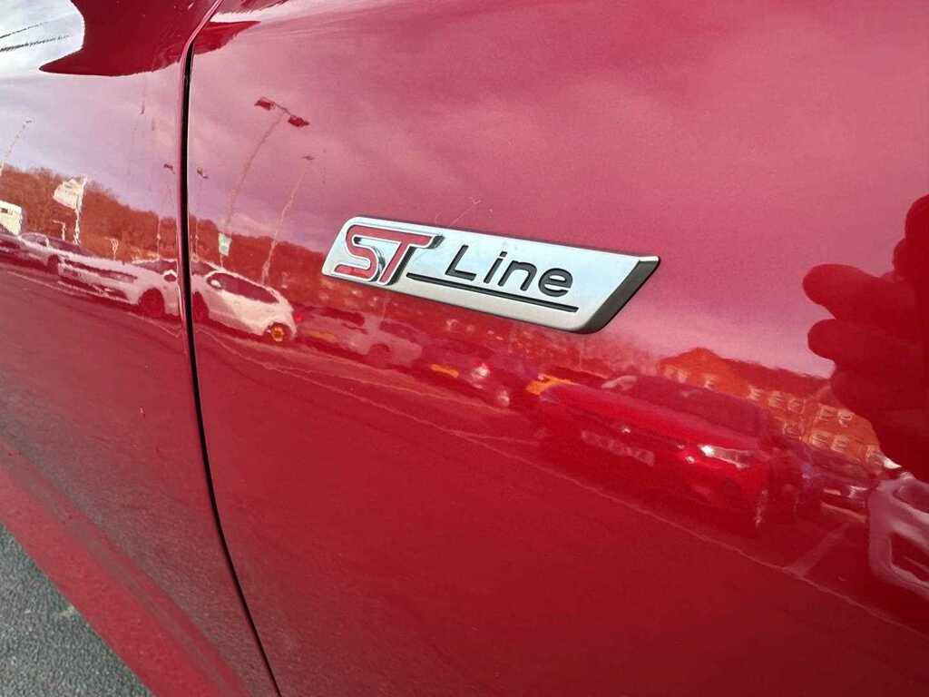 Ford Focus St-line 1.0 Mhev 155Ps Red #10