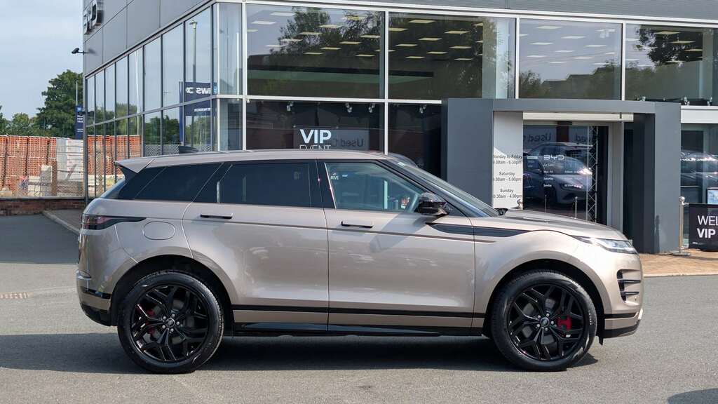 Land Rover Range Rover Evoque 1.5 P300e Evoque Edition YL23GGO Brown #4