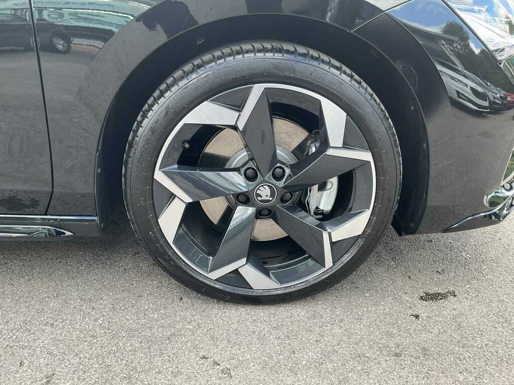 Skoda Superb 1.5 Tsi Iv Sportline Dsg Black #5