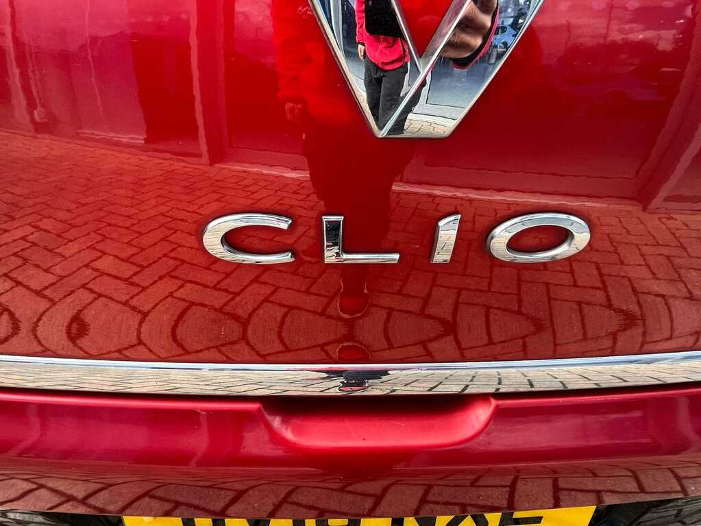 Renault Clio 1.5 Dci Dynamique S Nav Hatchback Manua White #26