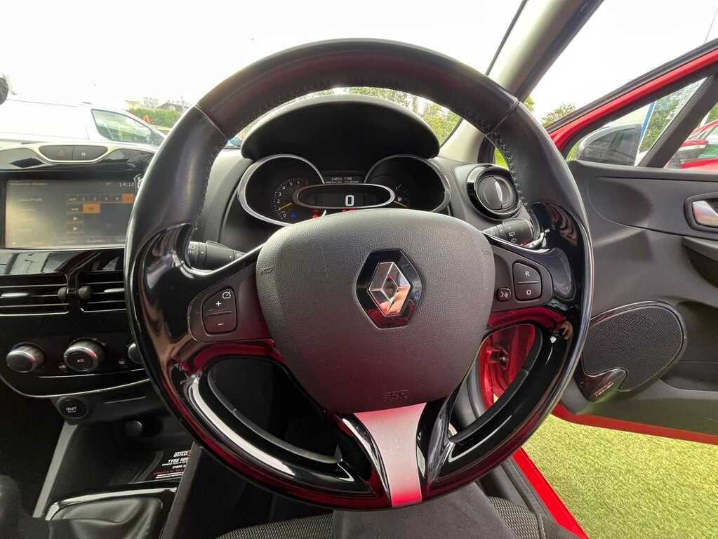 Renault Clio 1.2 16V Dynamique Nav Red #6