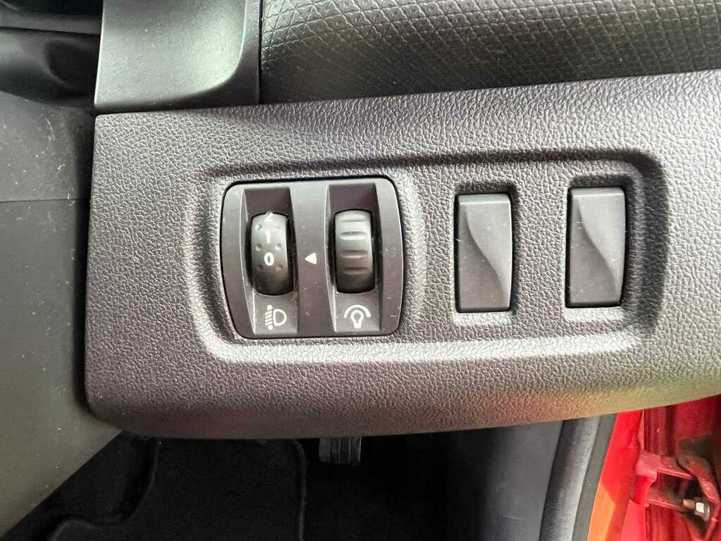 Renault Clio 1.5 Dci Dynamique S Nav Hatchback Manua White #31