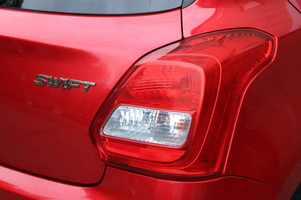 Suzuki Swift 1.2 Sz-l Nav White #8