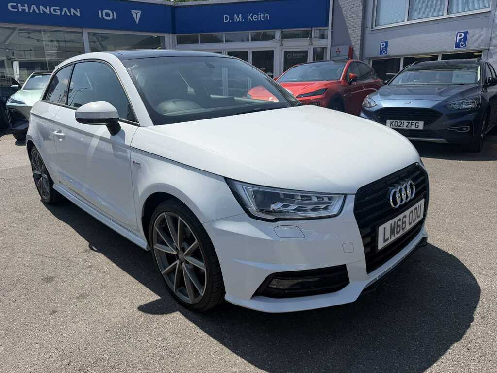Audi A1 1.4 Tfsi 150 Black Edition White
