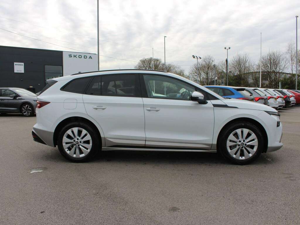 Skoda ENYAQ 63Kwh 60 Se L Suv 204 Ps White #4