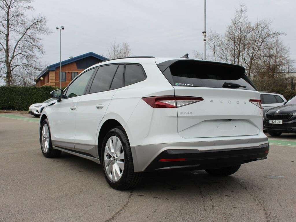 Skoda ENYAQ 63Kwh 60 Se L Suv 204 Ps White #3