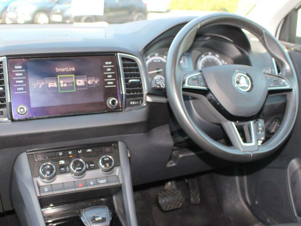 Skoda Karoq 1.5 Tsi Se Dsg White #2
