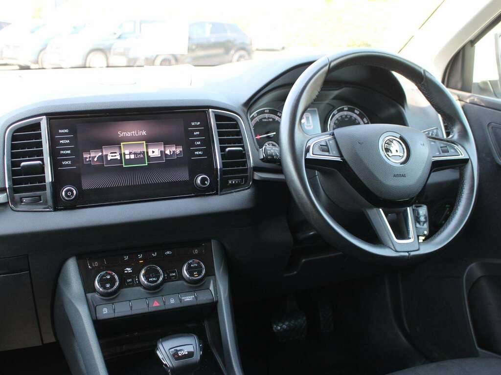 Skoda Karoq 1.5 Tsi Se Dsg White #3