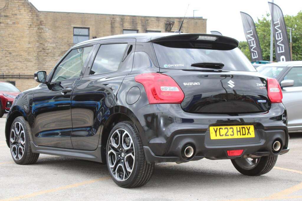 Suzuki Swift 1.4 Boosterjet 48V Hybrid Sport Black #4