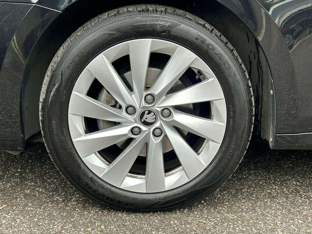 Skoda Octavia 1.5 Tsi 150 E-tec Se L Dsg YE25KNF Black #5