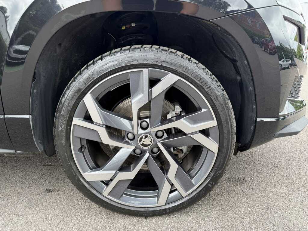 Skoda Karoq 1.5 Tsi Sportline Dsg Black #5