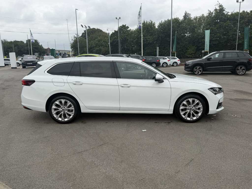 Skoda Superb 1.5 Tsi E-tec Se L Dsg White #4