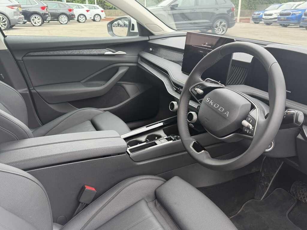 Skoda Superb 1.5 Tsi E-tec Se L Dsg White #6