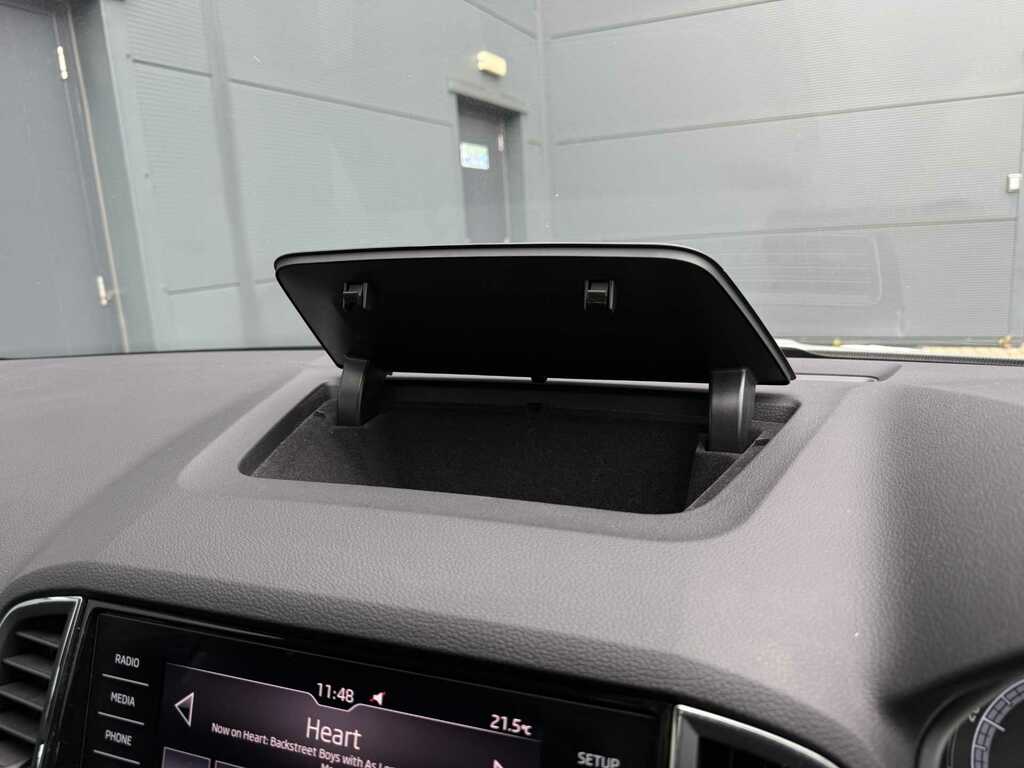 Skoda Karoq Se Silver #31