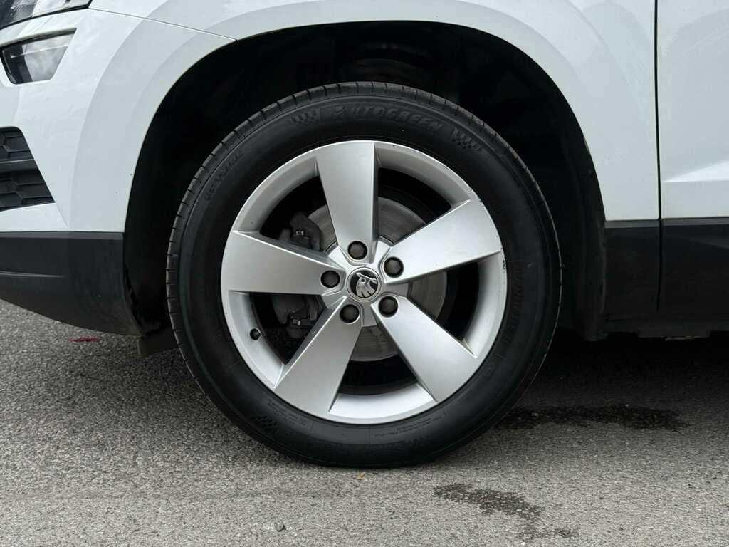 Skoda Karoq 1.0 Tsi Se White #5
