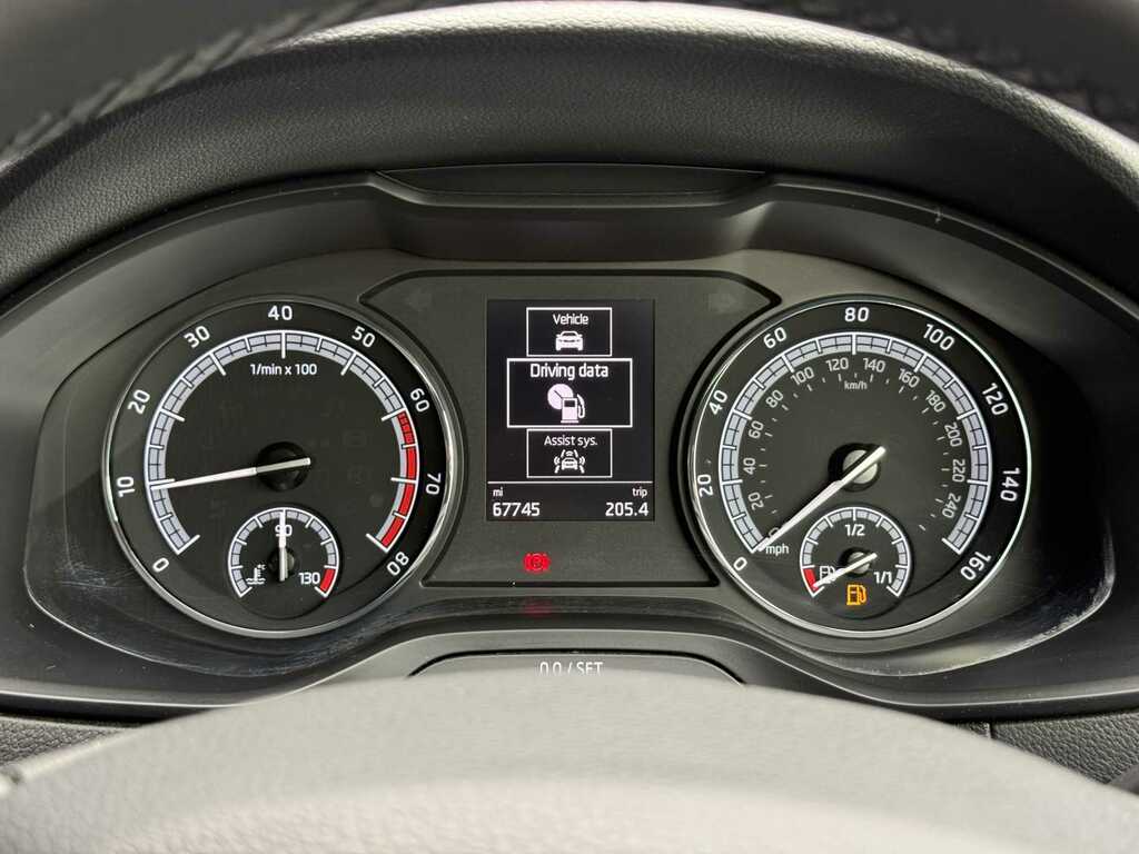 Skoda Karoq Se Silver #33
