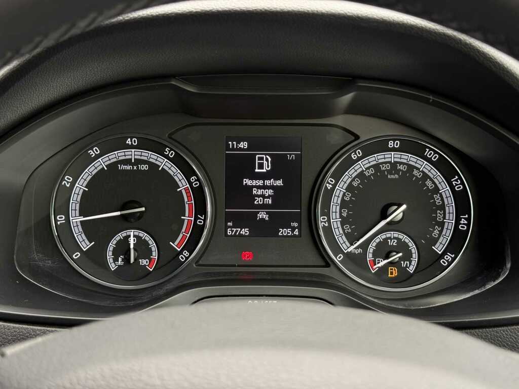 Skoda Karoq Se Silver #32
