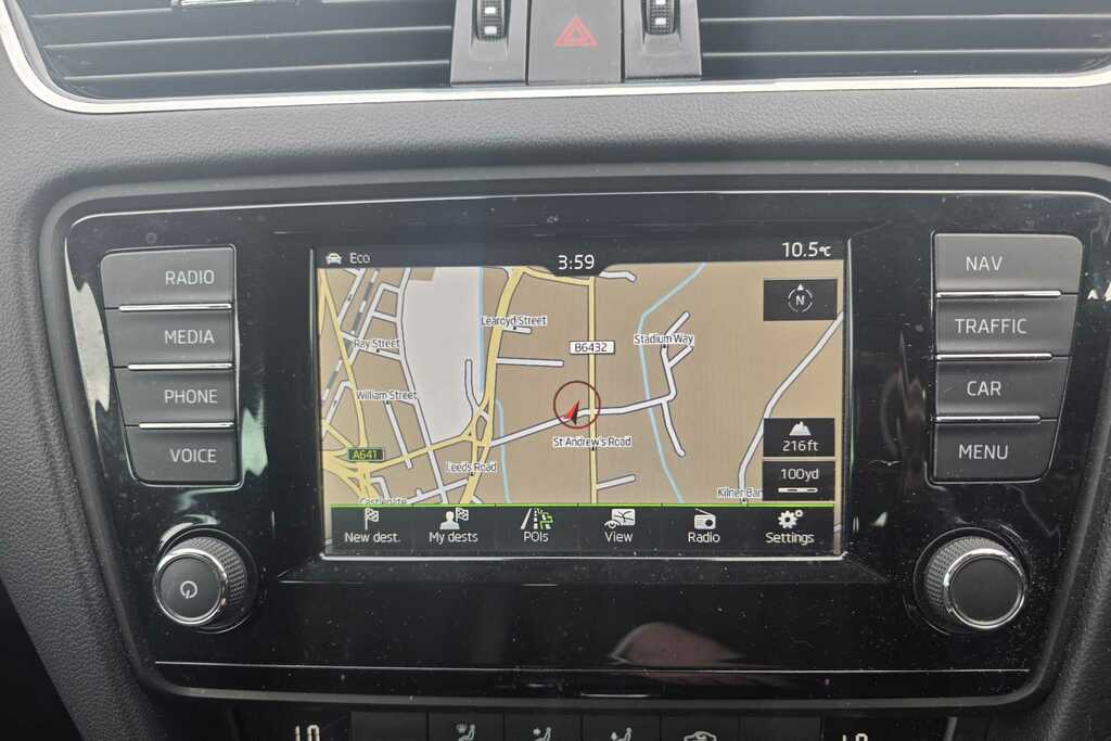 Skoda Octavia 2.0 Tdi Cr Vrs Red #32