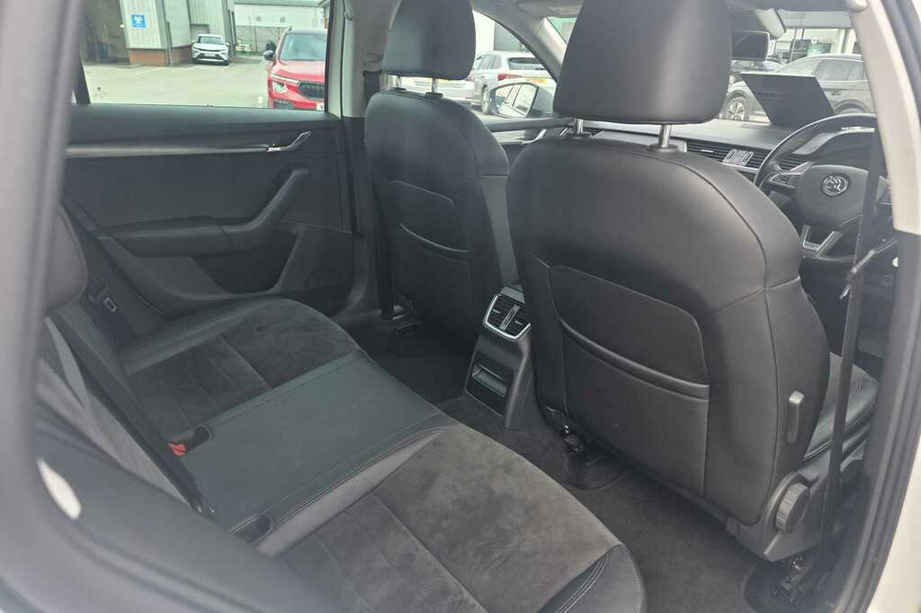 Skoda Octavia 2.0 Tdi Cr Vrs Red #17