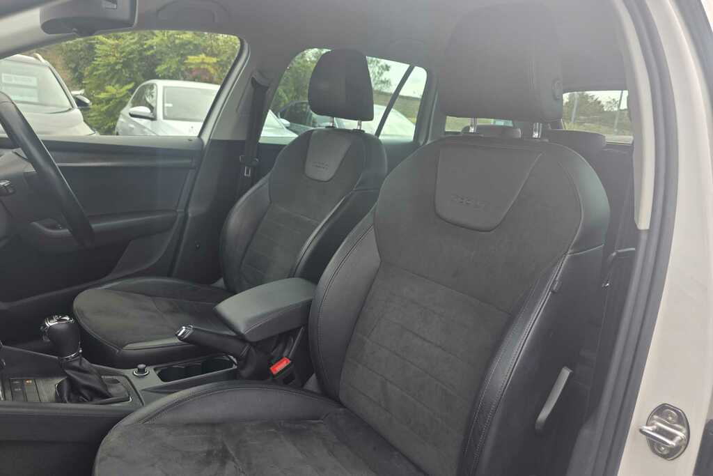 Skoda Octavia 2.0 Tdi Cr Vrs Red #22
